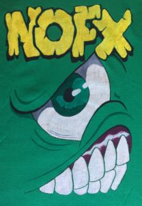 Selbstbemaltes Shirt mit Bandlogo von NOFX, inzwischen fast 15 Jahre alt