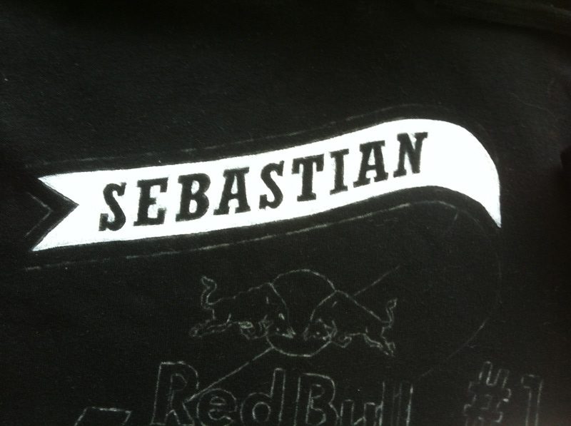 Red Bull Pullover "Sebastian Vettel" - Stoffe bemalen