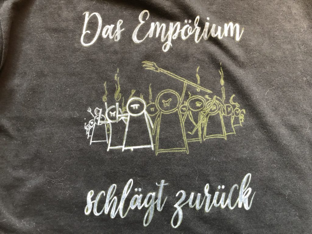 Das Empörium schlägt zurück - Gronkh Livestream auf Twitch - selbstgemaltes Shirt - Stoffmalfarben - stoffe-bemalen.de