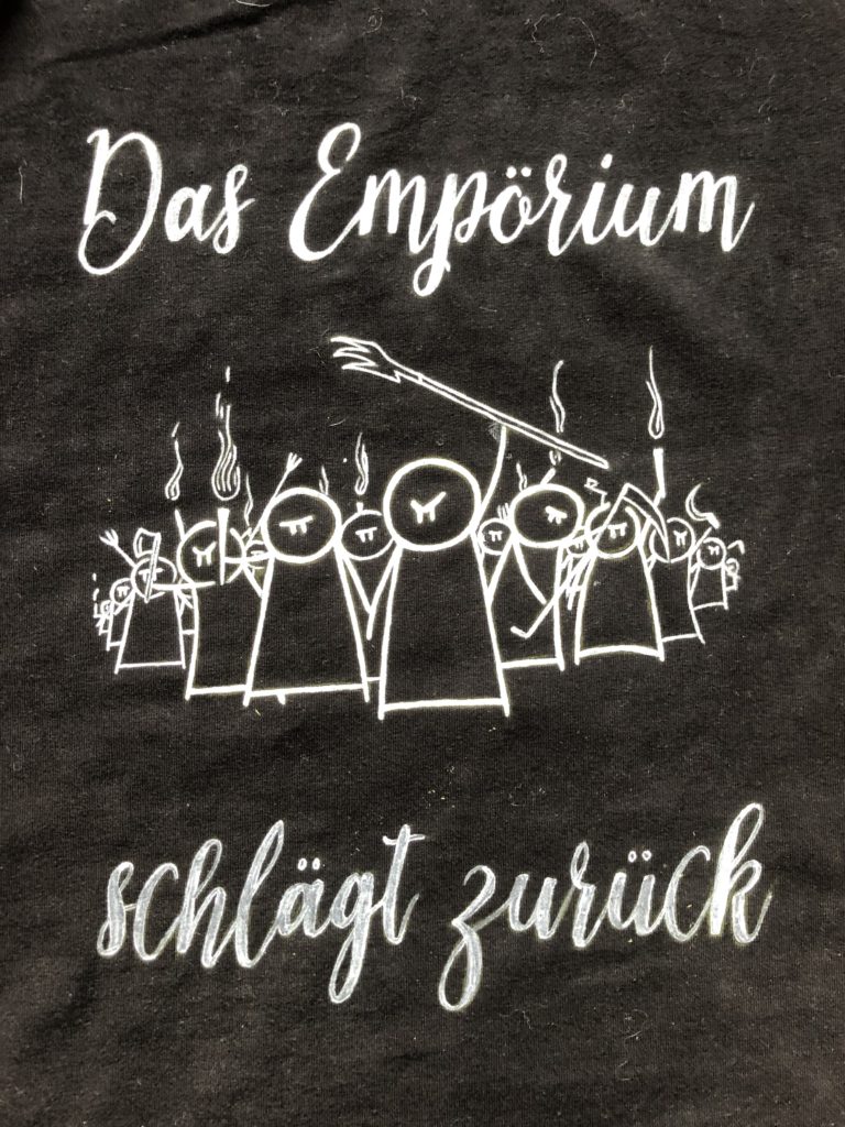 Das Empörium schlägt zurück - Gronkh Livestream auf Twitch - selbstgemaltes Shirt - Stoffmalfarben - stoffe-bemalen.de